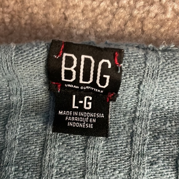 urban outfitters crop top - Picture 3 of 3